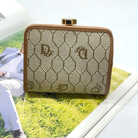 Auth Christian Dior Honeycomb PVC x Leather Beige Clasp Coin Case W/Box - Picture 3 of 13